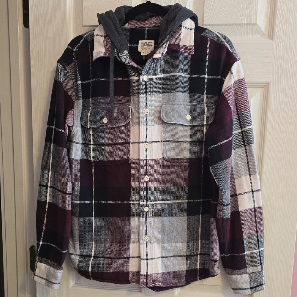 American Eagle Dark Plaid‎ Shirt